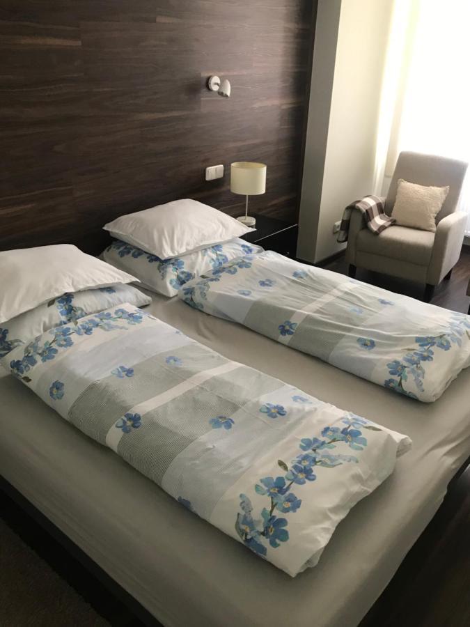Apartman U Kolonady 카를로비바리 외부 사진