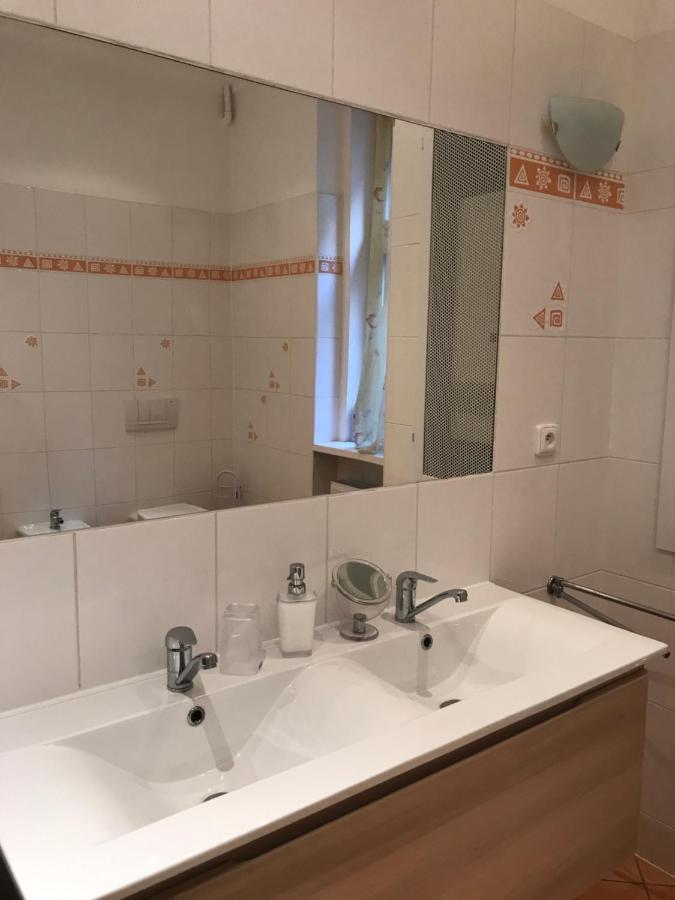 Apartman U Kolonady 카를로비바리 외부 사진